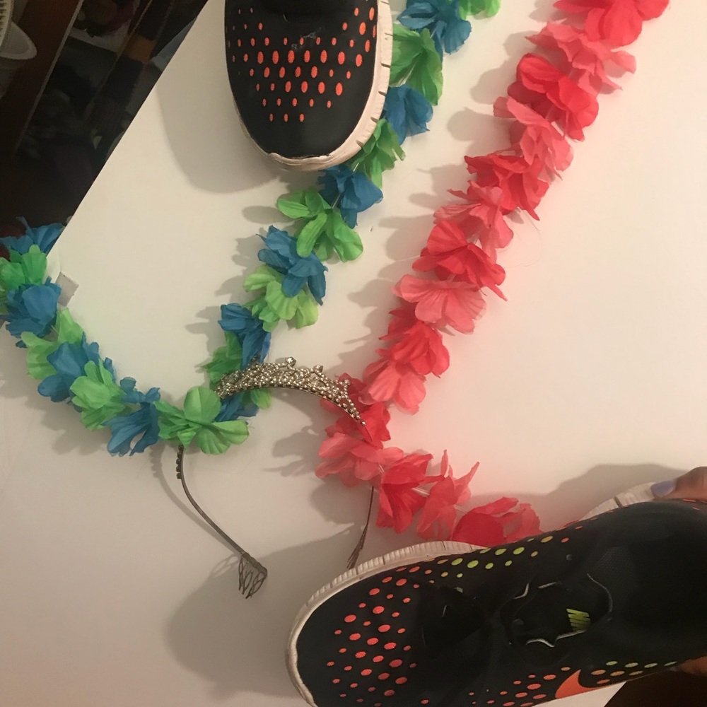 Nike shoes - Picture 3 of 6